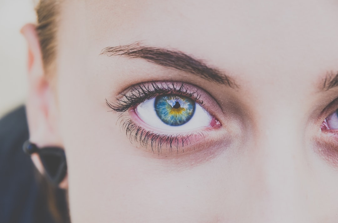 Eye Care Routines to Prioritize in 2025